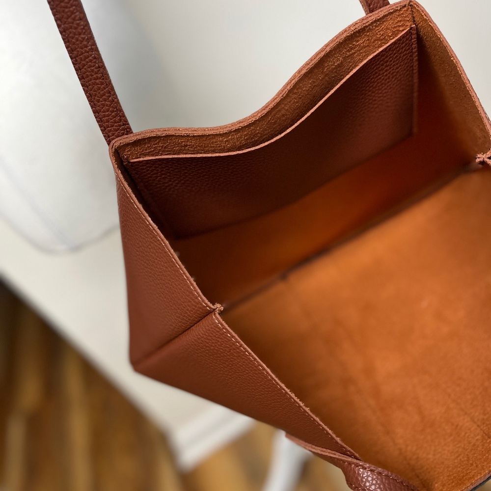 Vince Camuto, EUC, Rich Brown Textured Leather Tote, 17” x11.5”, inside pocket - Picture 9 of 11